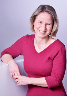 Dr. Juliane Fuge Dr. Juliane Fuge