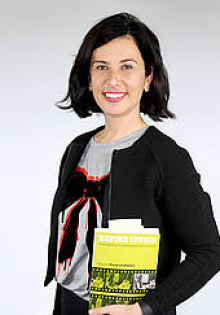 Iris Nomikou Iris Nomikou