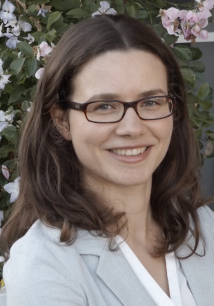 Dr. Sarah Bürk Dr. Sarah Bürk